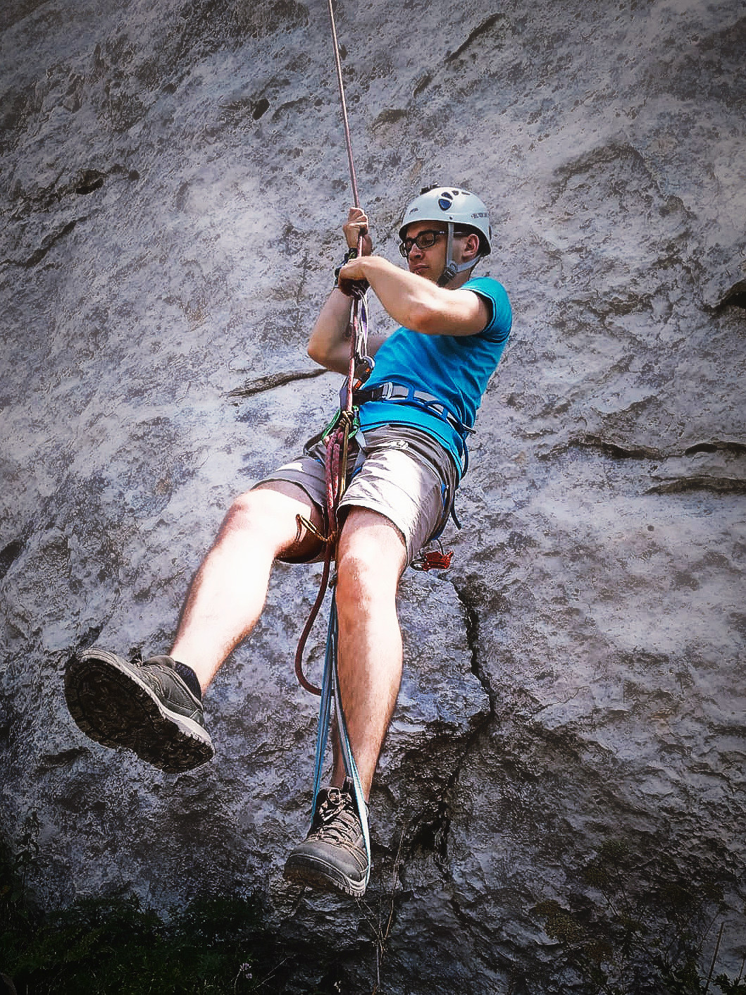 Nauka wspinania na skale – kurs podstawowy w terenie